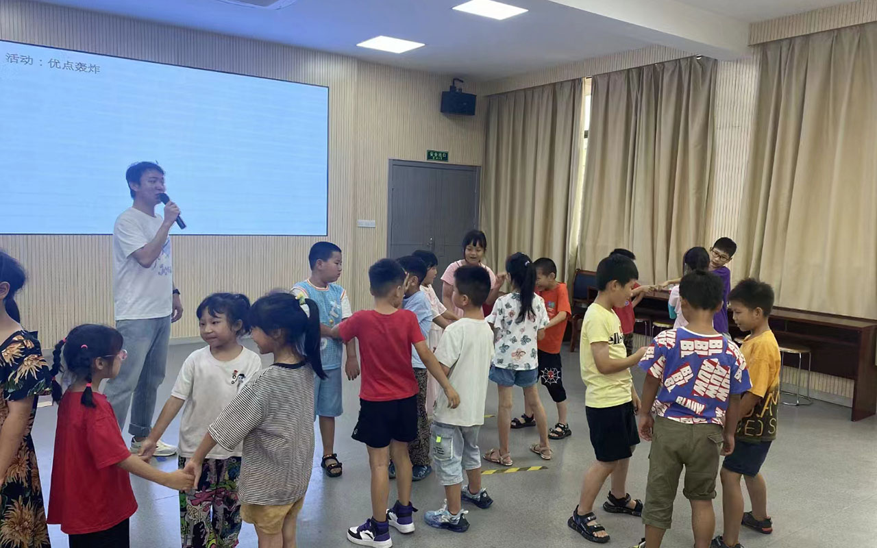 良庆龙观乡中心学校